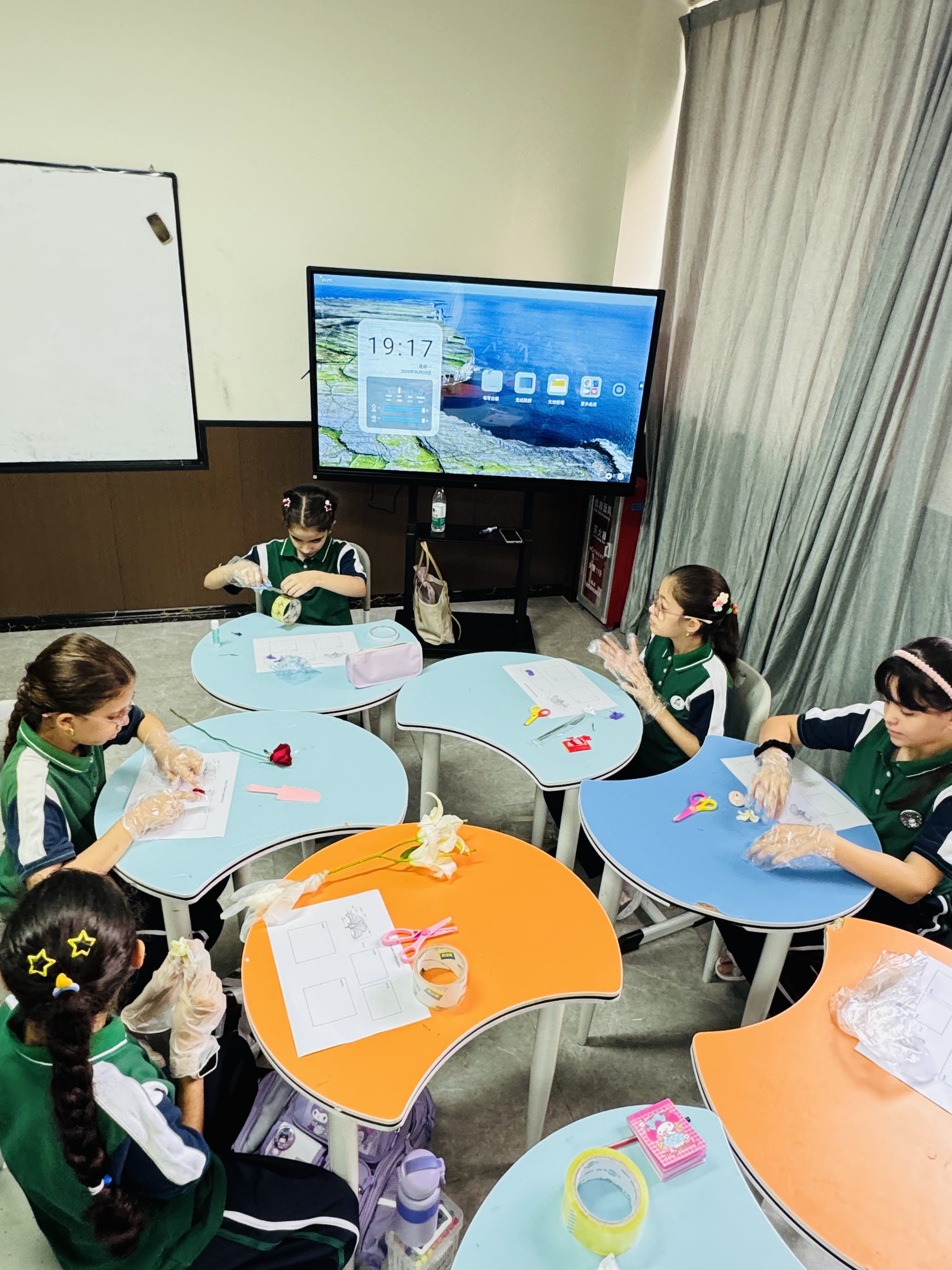 Let's know what are the parts of flower?